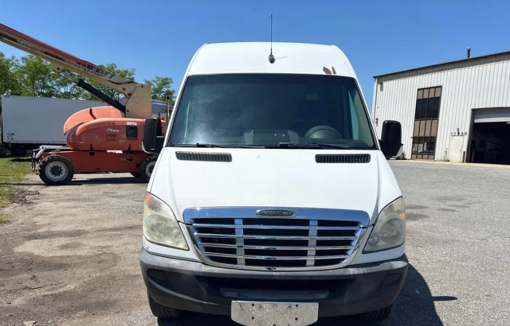2011 Freightliner Sprinter 2500 Cargo Van
180119 miles
Ships nationwide
#A2856354